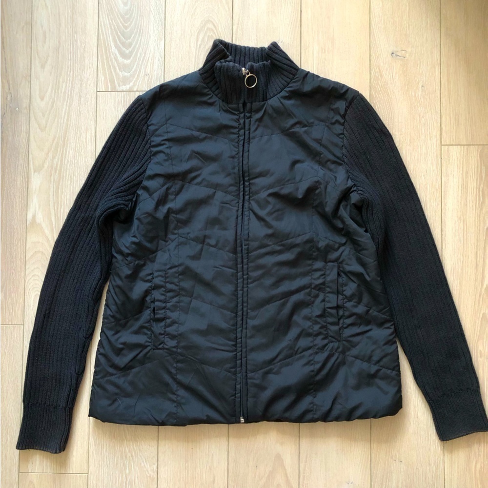 Denver Hayes Running Puffer Jacket with Ribbed Sleeves in Black Size L
